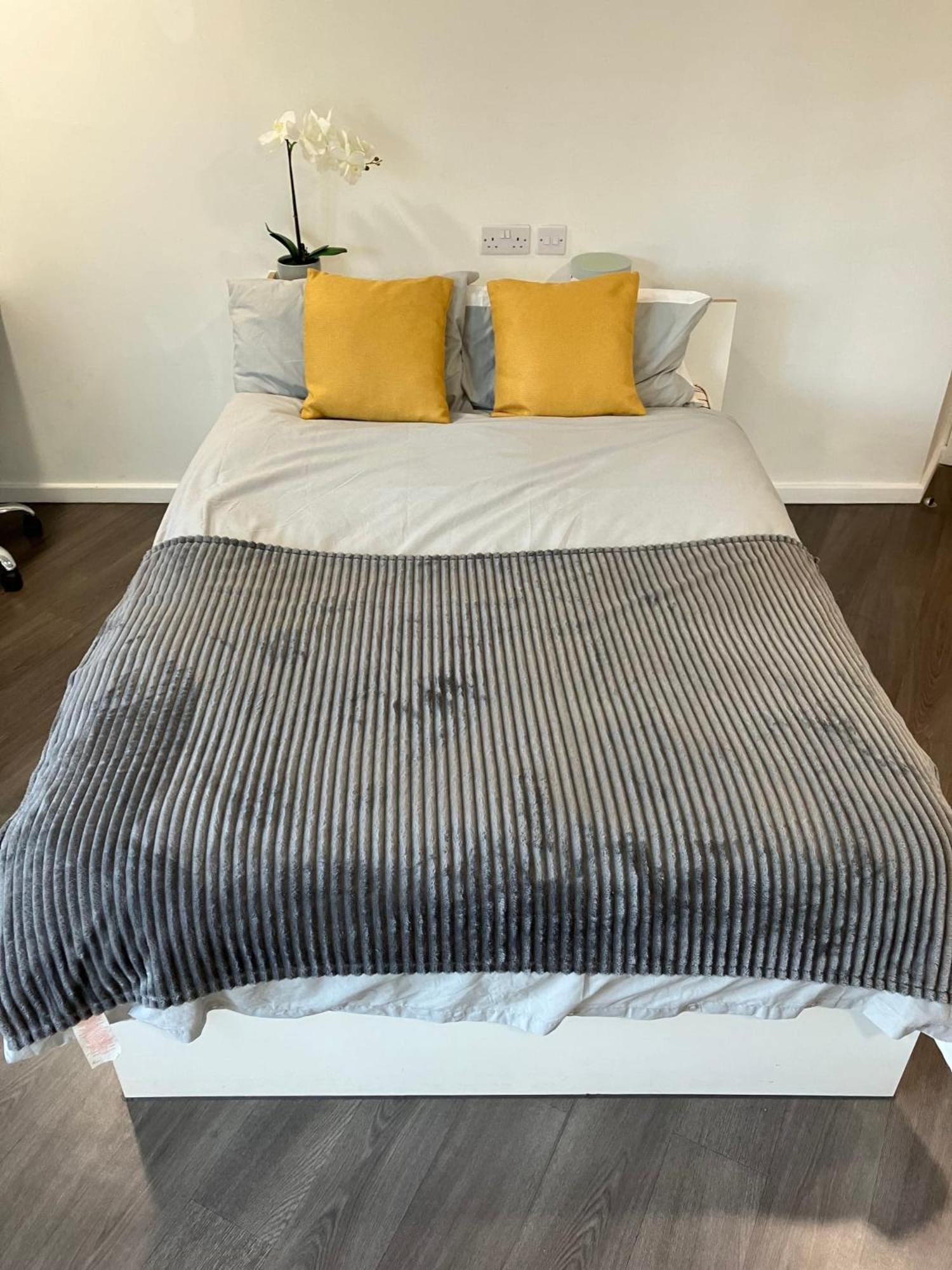 Laycock In *